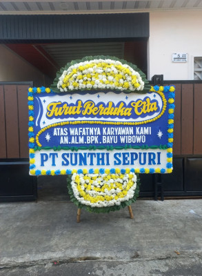 Papan Bunga Duka di Ahusen