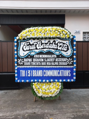 Papan Bunga Duka di Ahusen
